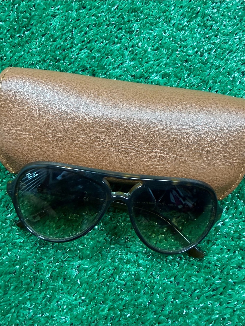 Ray-Ban Women's Black Sunglasses with Brown Case - Picture 6 of 7